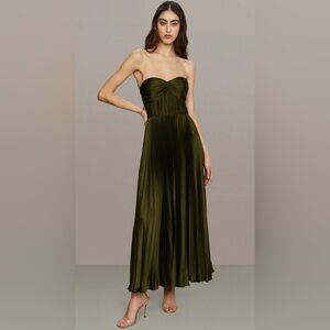Amur Bell Dress in Elegant Pleated Olive